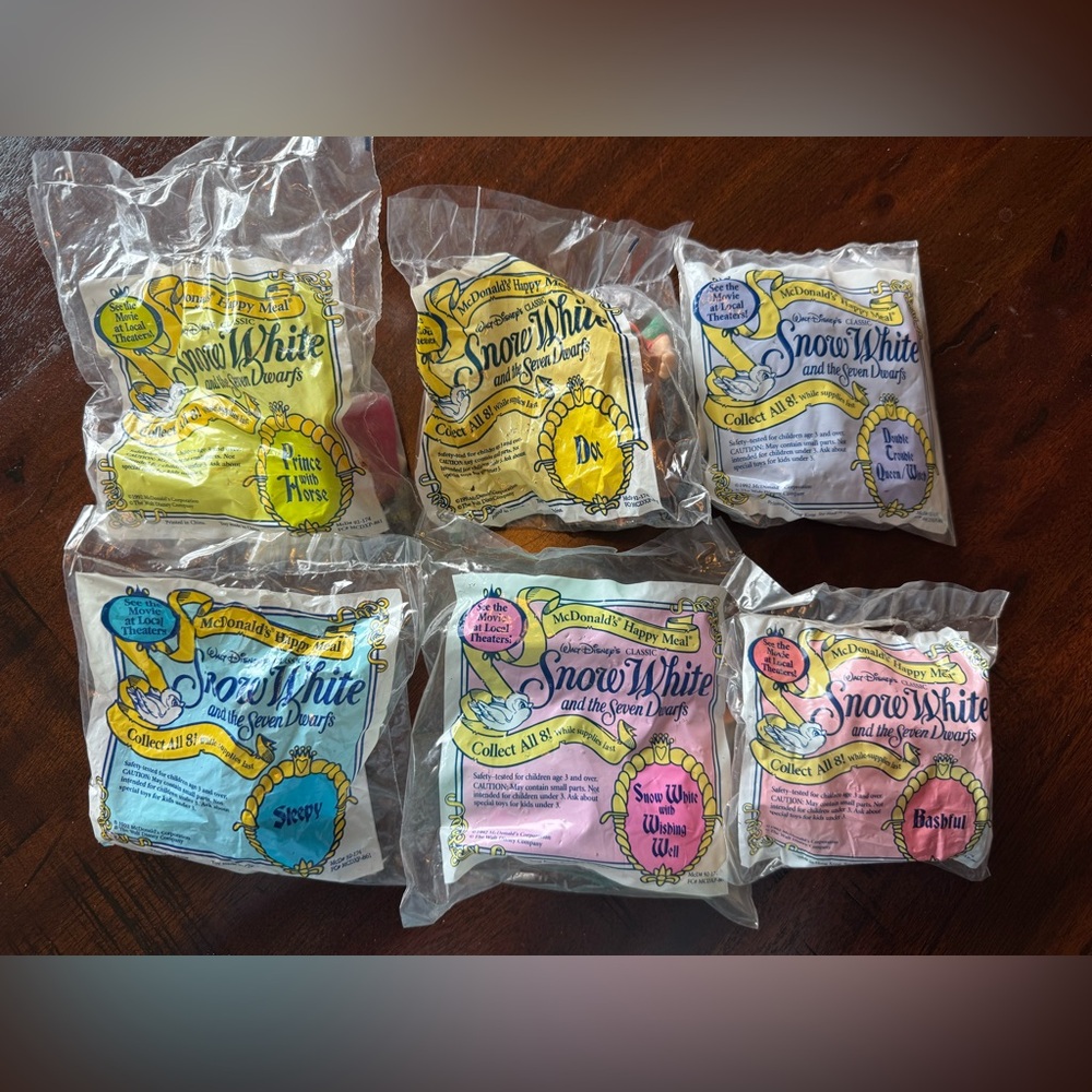 Snow White and the Seven Dwarfs Happy Meal Toys - Picture 1 of 8
